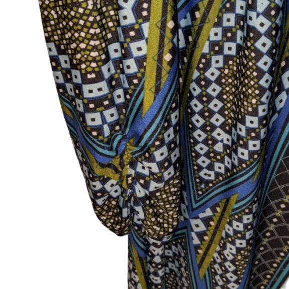 Plus Size 2X Abstract Patterned Dress - Picture 3 of 6